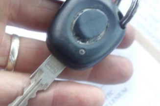 Pretensionneur de ceinture avant gauche RENAULT LAGUNA 1