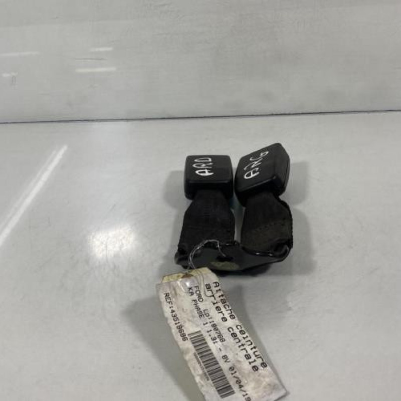 Attache ceinture arriere centrale FORD KA 1 Photo n°3