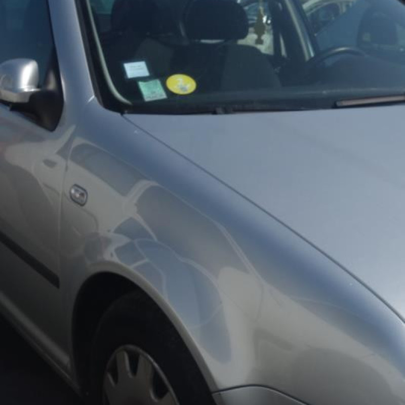 Attache ceinture arriere droit VOLKSWAGEN BORA Photo n°4