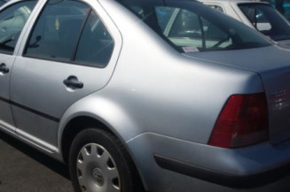 Ceinture arriere gauche VOLKSWAGEN BORA
