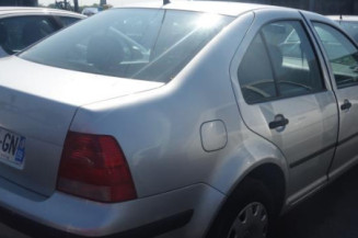 Etrier avant droit (freinage) VOLKSWAGEN BORA