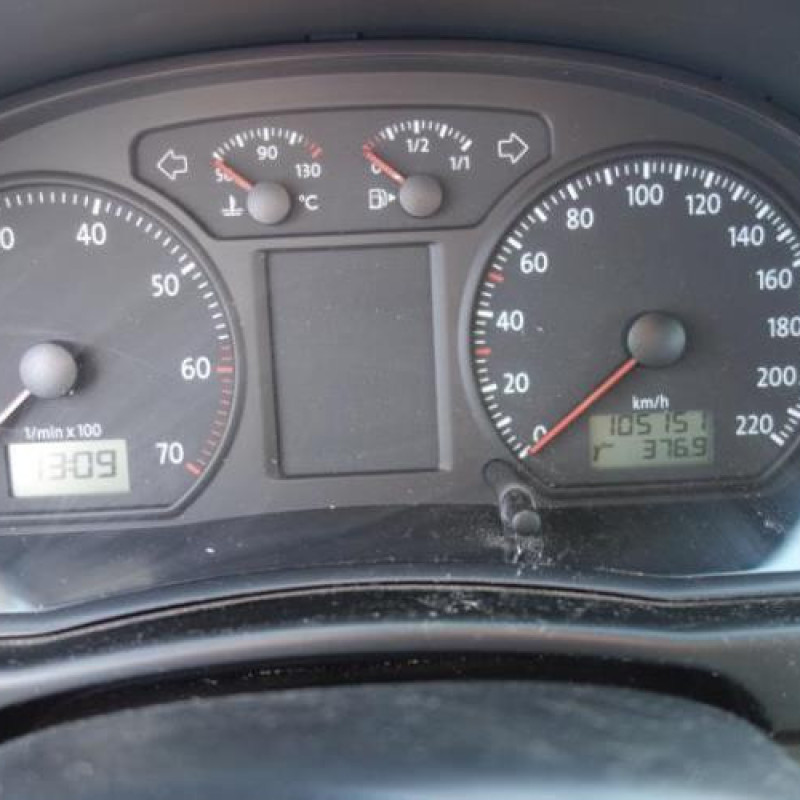 Air bag conducteur VOLKSWAGEN POLO 4 Photo n°6