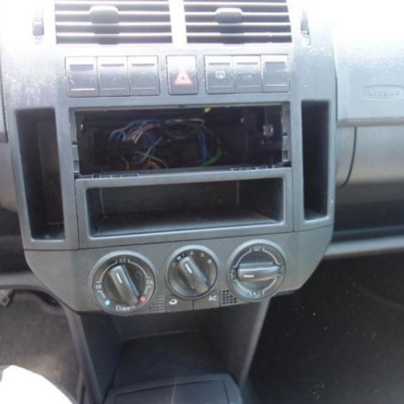 Air bag conducteur VOLKSWAGEN POLO 4 Photo n°7