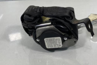 Pretensionneur de ceinture avant gauche VOLKSWAGEN POLO 4