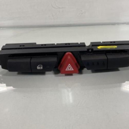 Bouton de warning KIA CEE-D 1 Photo n°1