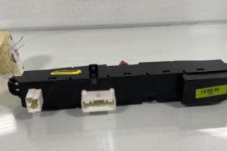 Bouton de warning KIA CEE-D 1