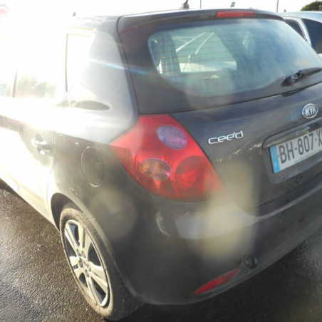 Plage arriere KIA CEE-D 1