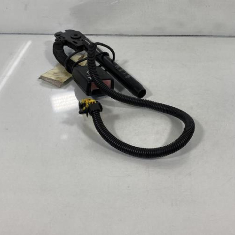 Pretensionneur de ceinture avant droit FORD FIESTA 4 Photo n°2