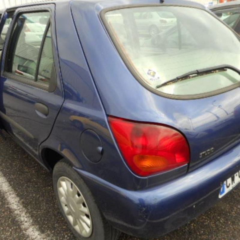 Pretensionneur de ceinture avant droit FORD FIESTA 4 Photo n°7