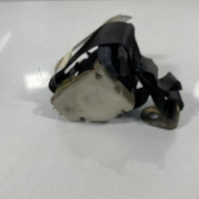 Ceinture arriere droit OPEL CORSA B Photo n°1
