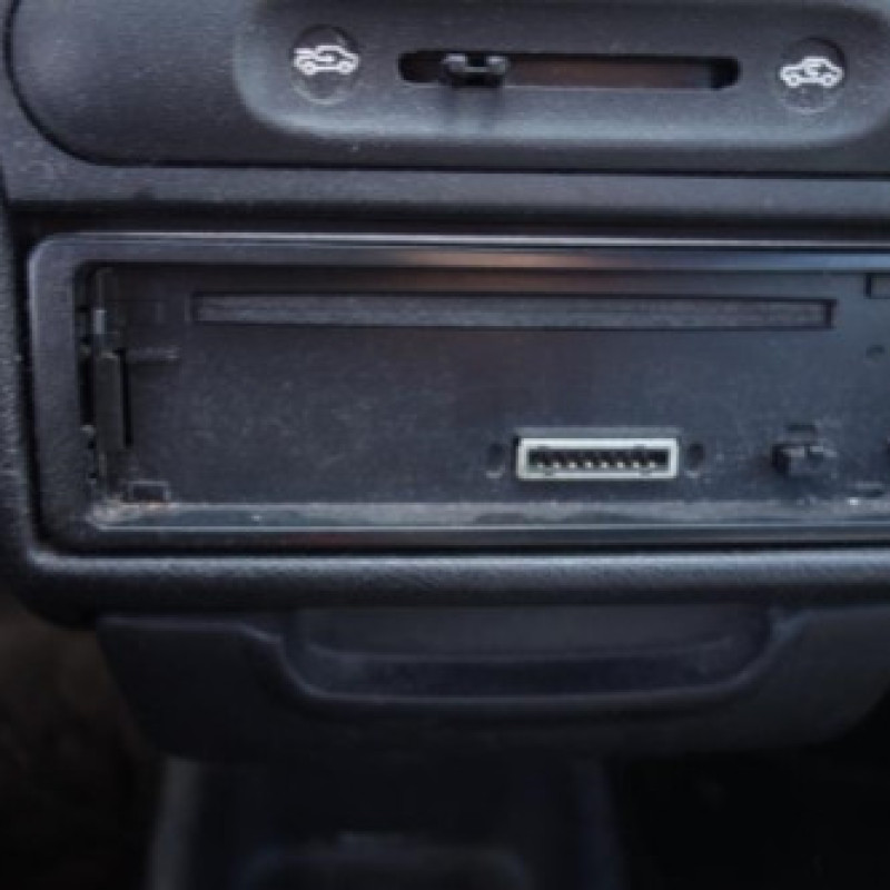 Ceinture arriere droit OPEL CORSA B Photo n°8