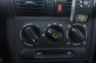 Leve vitre electrique avant droit OPEL CORSA B