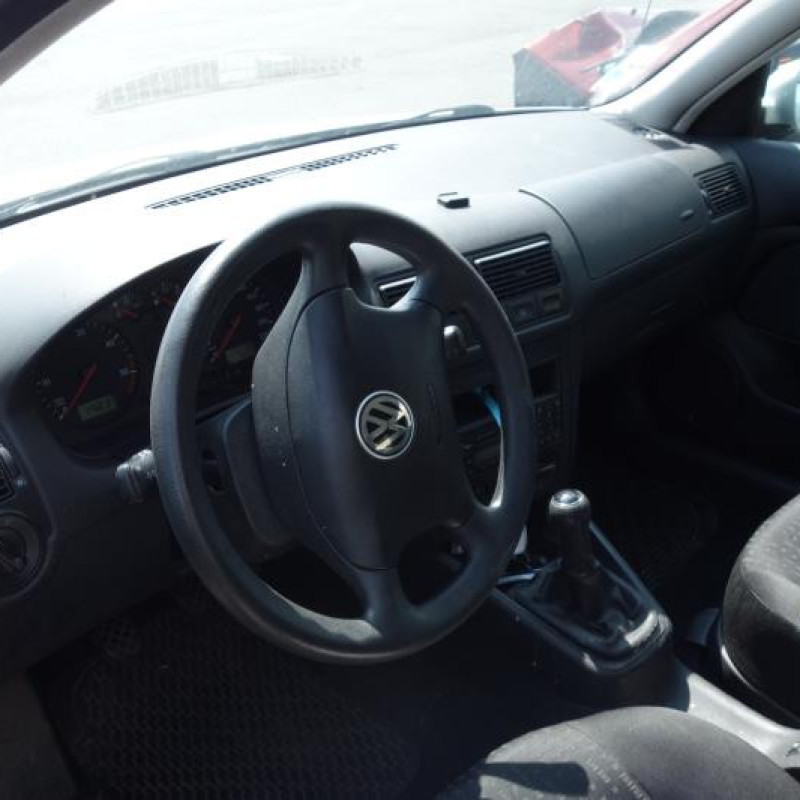 Pretensionneur de ceinture avant droit VOLKSWAGEN GOLF 4 Photo n°8