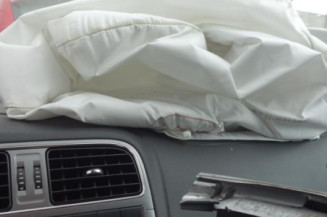 Amortisseur avant droit VOLKSWAGEN POLO 5