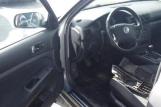 Pretensionneur de ceinture arriere gauche VOLKSWAGEN PASSAT 4