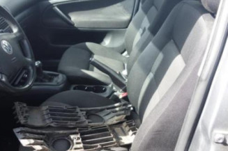 Pretensionneur de ceinture arriere gauche VOLKSWAGEN PASSAT 4