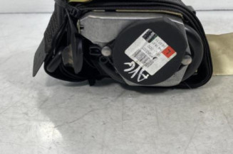 Pretensionneur de ceinture avant gauche VOLKSWAGEN PASSAT 4