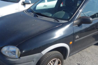 Porte avant gauche OPEL CORSA B