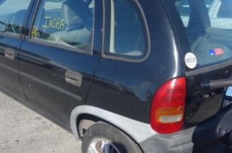 Porte avant gauche OPEL CORSA B