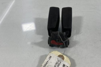 Attache ceinture arriere droit FORD FOCUS 2