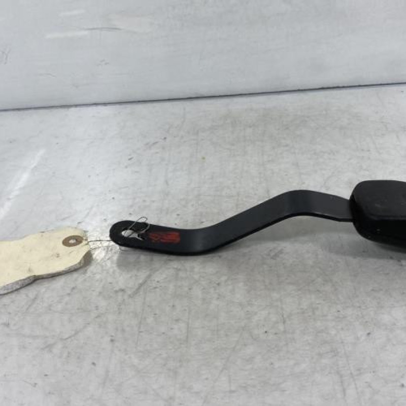 Attache ceinture avant droit VOLKSWAGEN POLO 3 Photo n°3