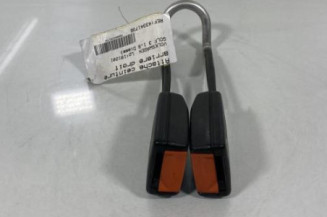 Attache ceinture arriere droit VOLKSWAGEN GOLF 3 Photo n°1