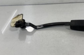 Attache ceinture avant droit VOLKSWAGEN GOLF 4