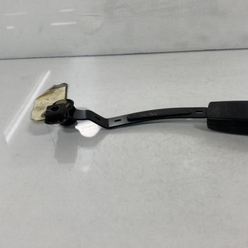 Attache ceinture avant droit VOLKSWAGEN GOLF 4 Photo n°3