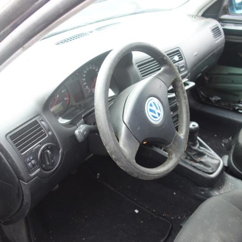 Ceinture arriere gauche VOLKSWAGEN BORA Photo n°8