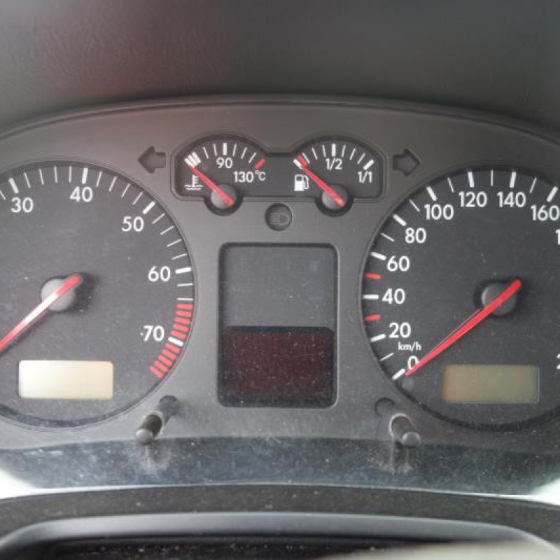 Ceinture arriere gauche VOLKSWAGEN BORA Photo n°12