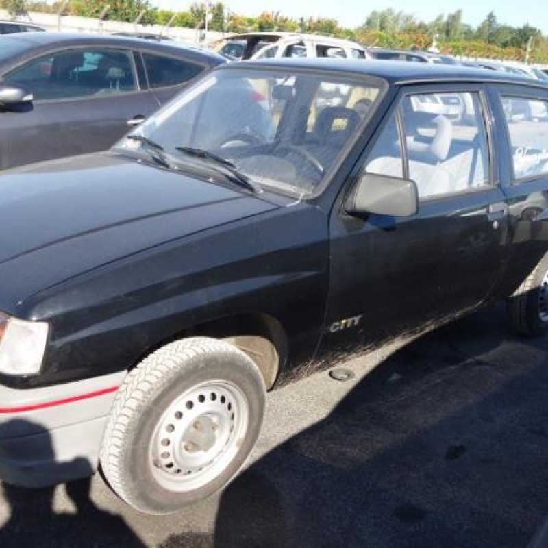Ceinture arriere gauche OPEL CORSA A Photo n°4