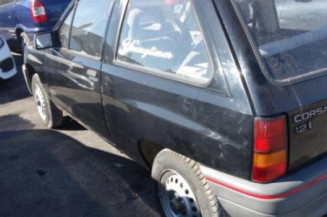 Ceinture arriere gauche OPEL CORSA A