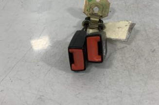 Attache ceinture arriere droit FORD MONDEO 1 Photo n°1