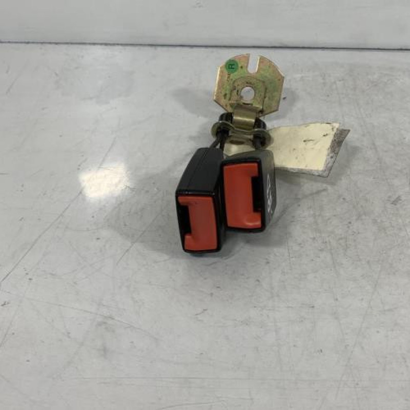 Attache ceinture arriere droit FORD MONDEO 1 Photo n°1