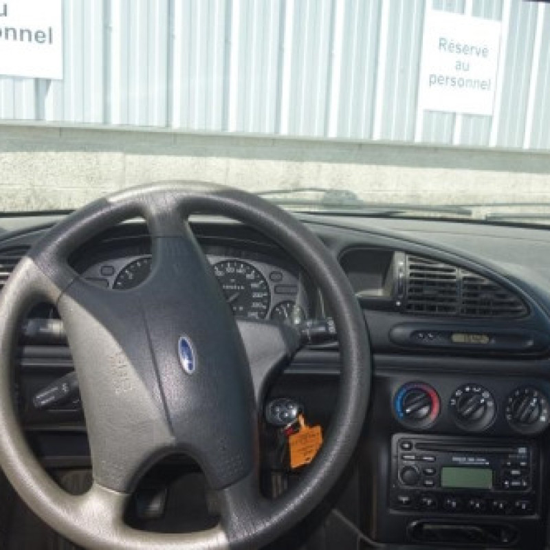 Ceinture arriere gauche FORD MONDEO 1 Photo n°11