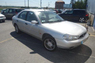 Moteur essuie glace arriere FORD MONDEO 1