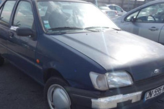 Pompe lave glace avant FORD FIESTA 3