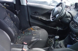 Verin de coffre PEUGEOT 208 1