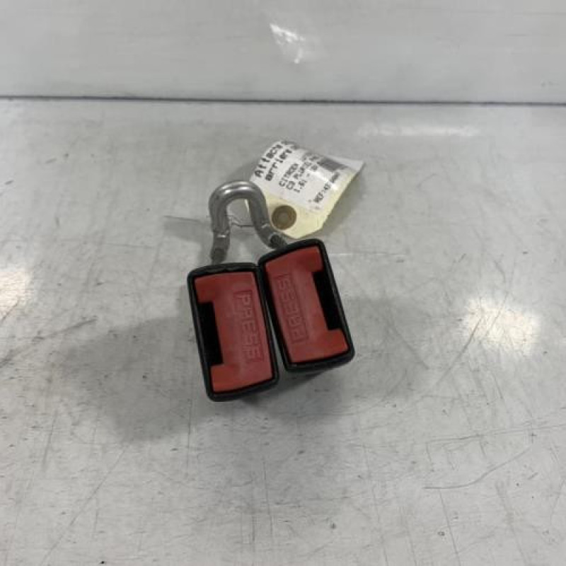 Attache ceinture arriere centrale CITROEN C3 PLURIEL Photo n°2