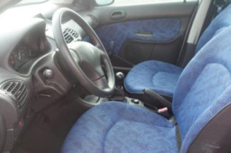 Leve vitre mecanique avant droit PEUGEOT 206