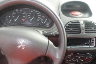 Leve vitre mecanique avant droit PEUGEOT 206