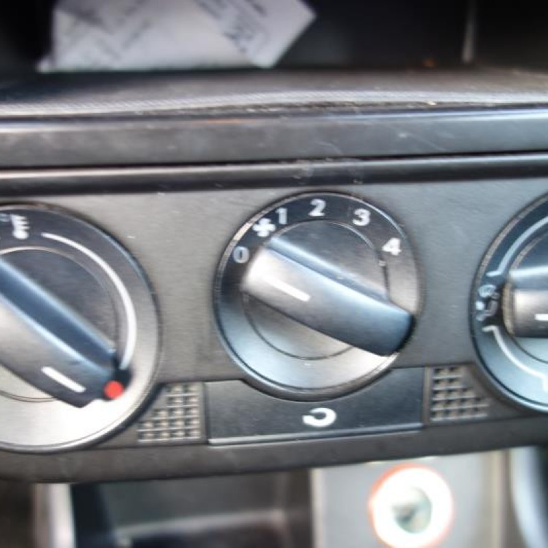 Bras essuie glace arriere VOLKSWAGEN FOX Photo n°8