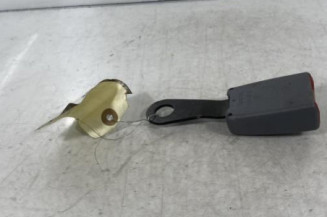 Attache ceinture arriere droit TOYOTA RAV4 2