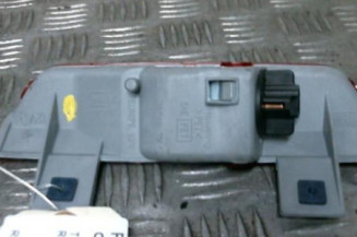 Feu arriere stop central TOYOTA RAV4 2