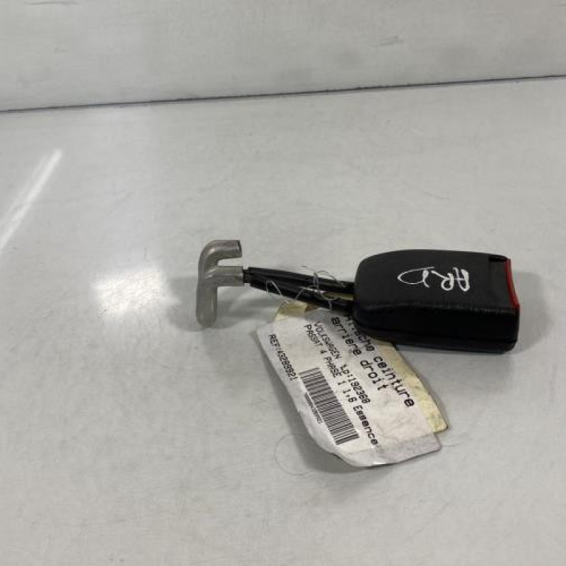Attache ceinture arriere droit VOLKSWAGEN PASSAT 4 Photo n°3