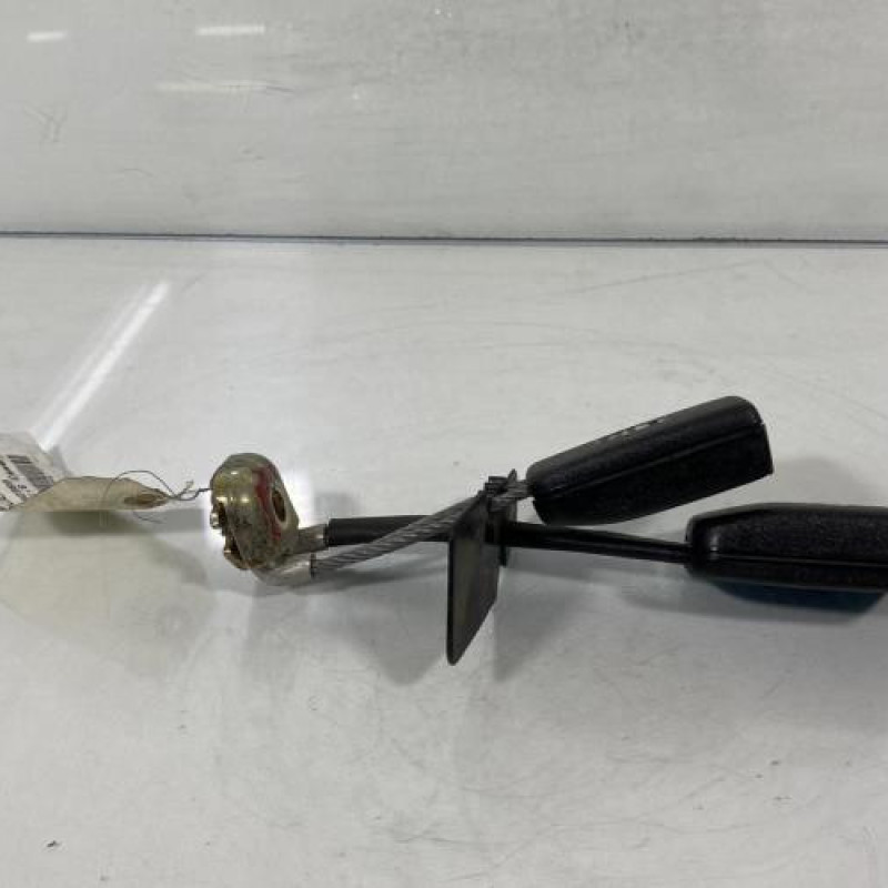 Attache ceinture arriere gauche VOLKSWAGEN PASSAT 4 Photo n°3