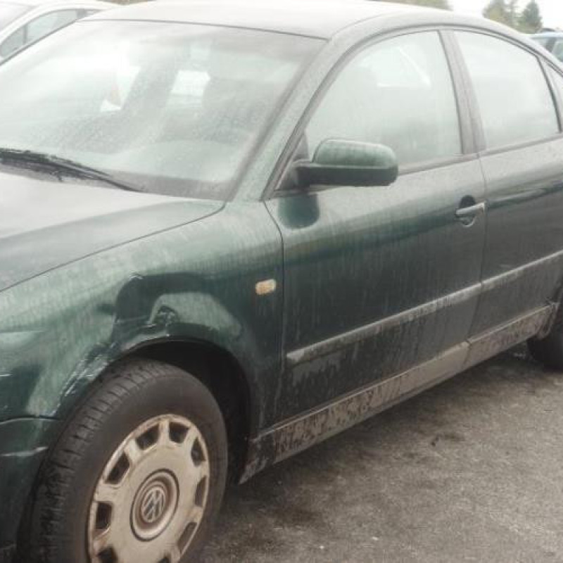 Charniere de capot VOLKSWAGEN PASSAT 4 Photo n°2