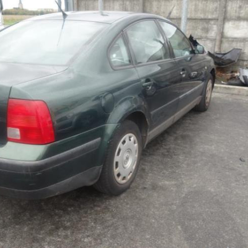 Charniere de capot VOLKSWAGEN PASSAT 4 Photo n°4