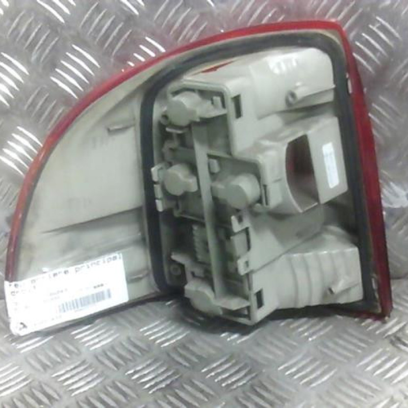 Feu arriere principal droit (feux) OPEL ASTRA F Photo n°2