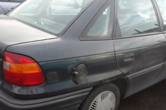 Ceinture arriere gauche OPEL ASTRA F